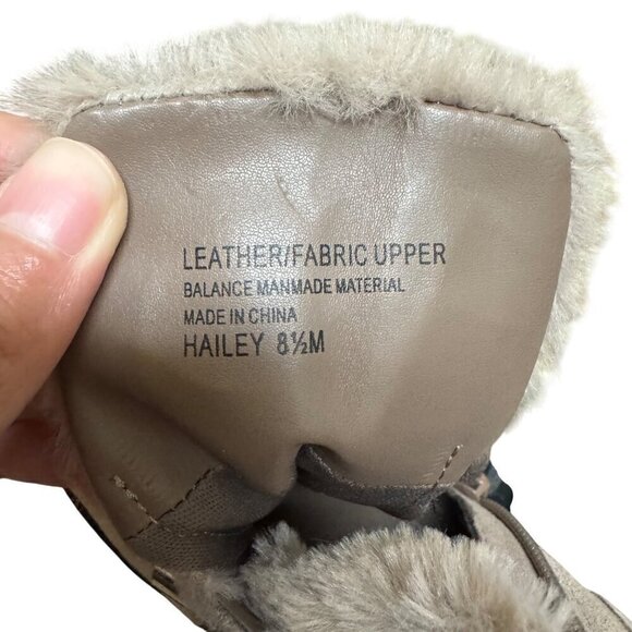 Violet & Red Women's Faux Fur Lined Suede Boots With Buckle Straps & Block Heel - Picture 7 of 7